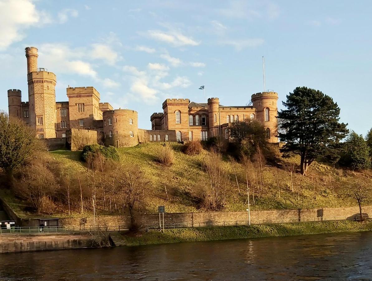 Inverness City Centre Apartment With Elevator And Google Chromecast المظهر الخارجي الصورة