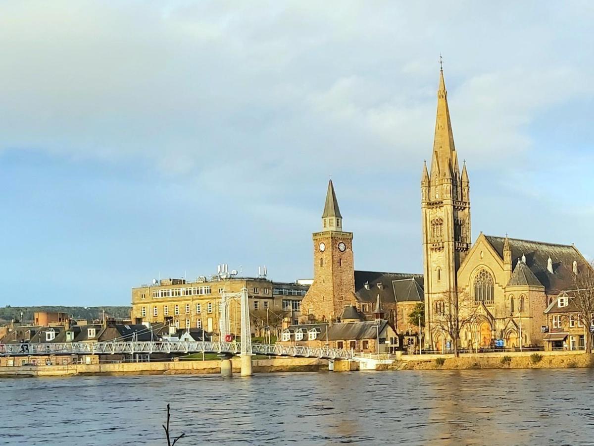Inverness City Centre Apartment With Elevator And Google Chromecast المظهر الخارجي الصورة